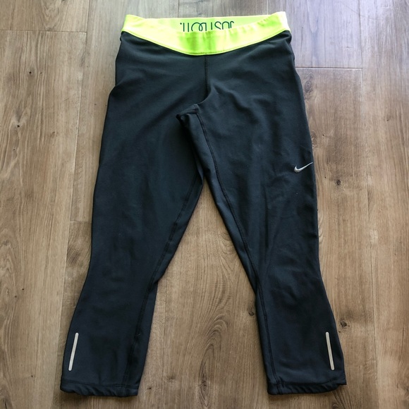 NIKE Dri-Fit cropped pants - Picture 1 of 6